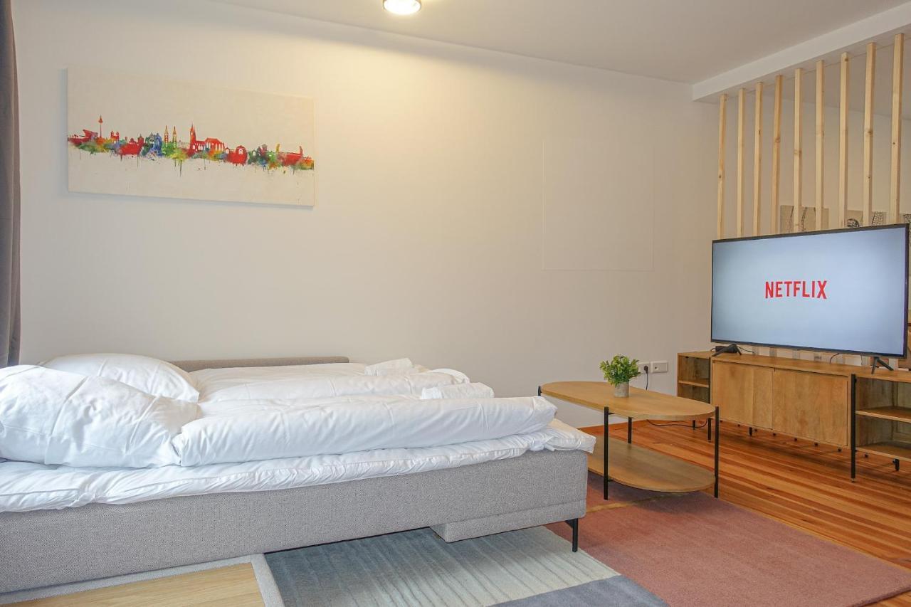 Luxomes: Design Apartment - Near Airport Нюрнберг Экстерьер фото